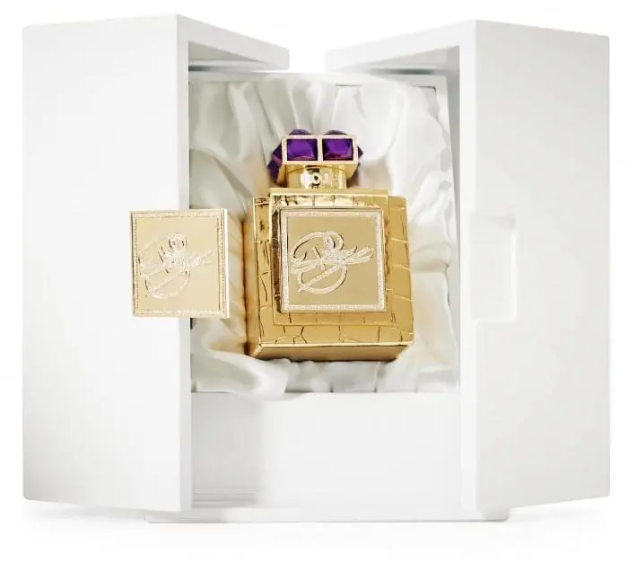 Roja-Dove-(Portrait)7908