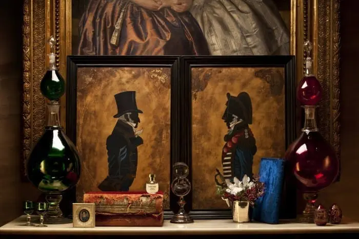 arquiste-aleksandr-perfume-still-life-by-ilan-rabchinskey