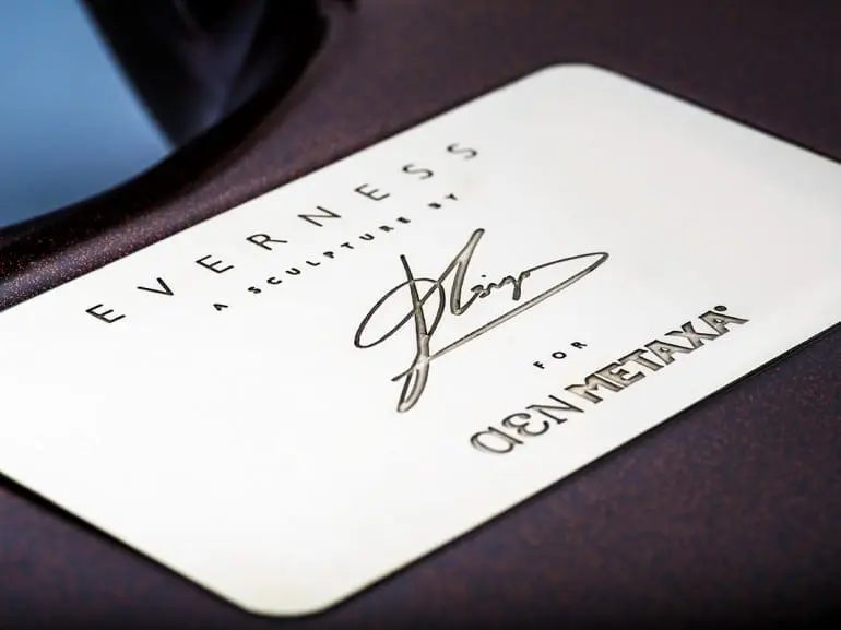 EVERNESS -CLOSEUP-SIGNATURE1