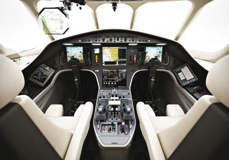 031_Falcon2000S_2011-05