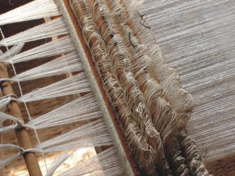 pashminastory_loom