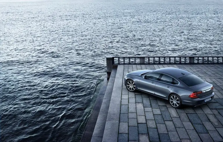 Location High-Rear Quarter Volvo S90 Mussel Blue