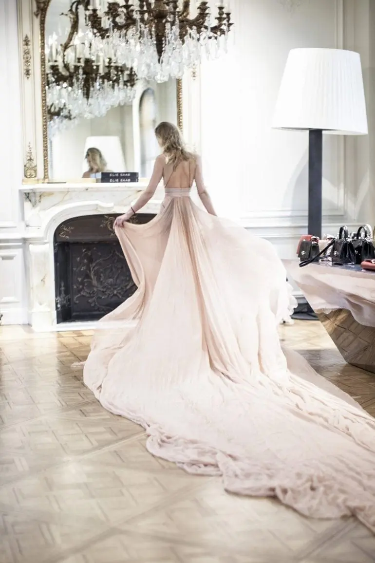 ELIE-SAAB-LE-PARFUM-ROSE-COUTURE-MAKING-OF-4