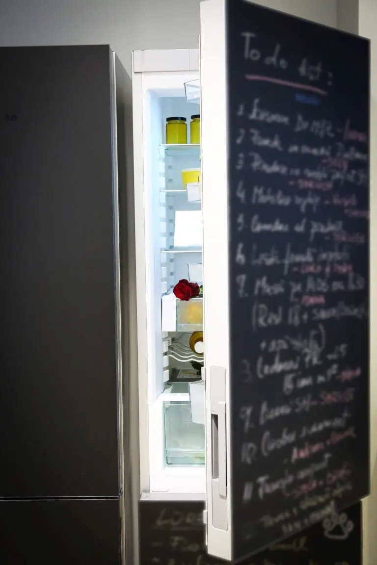 Frigiderul K20.000 Black Board Edition -2 (Medium)