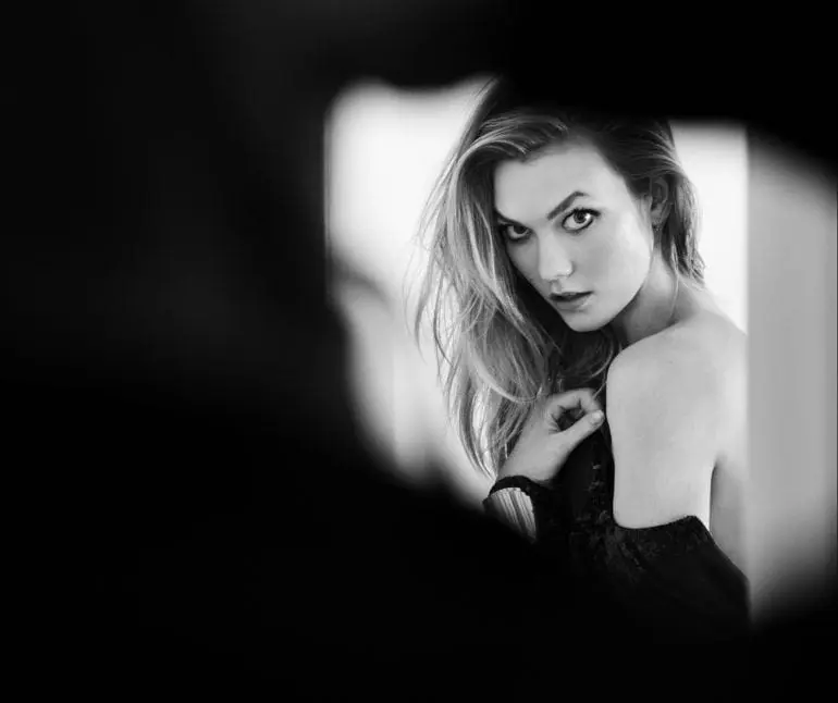 chny_goodgirl_bts_print_campaign_bts_kk_19_hr_lr-copy