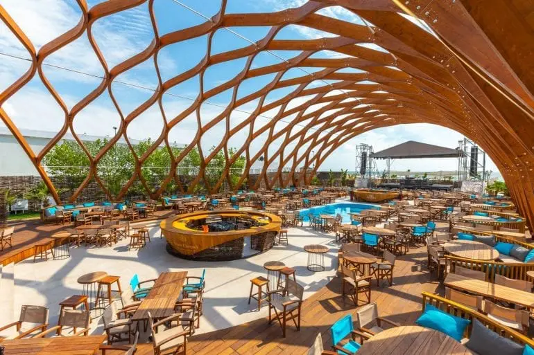 Nuba Beach Club în Mamaia Nord, SSAB