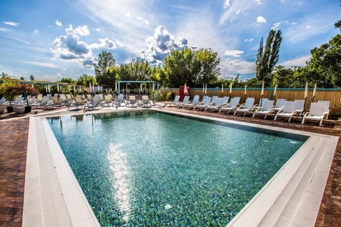Younivers Summer Club, cel mai nou hotspot al Bucureștiului