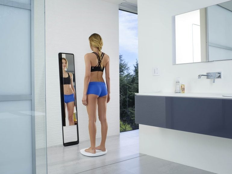 this-mirror-creates-a-3d-scan-of-your-body-to-track-your-fitness