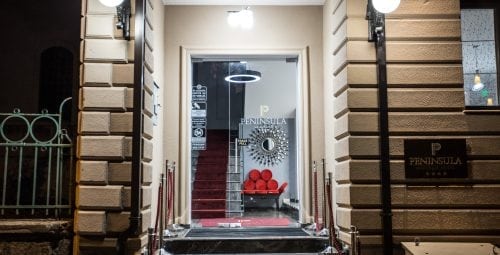 Peninsula Boutique Hotel **** vă invită la relaxare