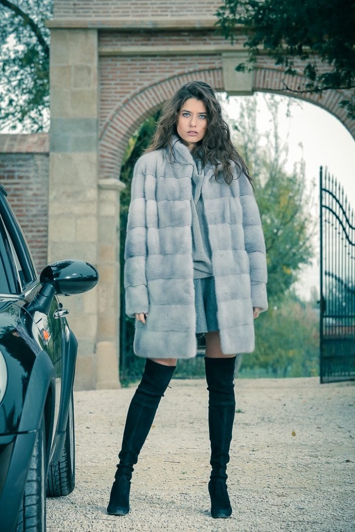 EFFORTLESLY IN LOVE #true elegance #latest trends #Blackglama