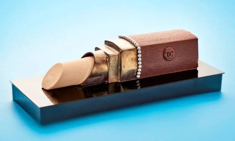 Bûche Beige by Karl Lagerfeld