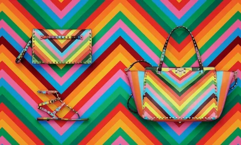 Valentino caleidoscopic pentru Harrods