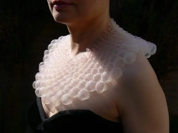 Expoziție dedicată luxului la Victoria and Albert Museum