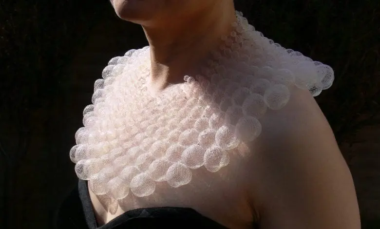 Expoziție dedicată luxului la Victoria and Albert Museum