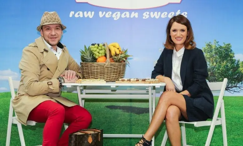 „Elixirul feminităţii” – sucul natural creat de Carmen Negoiţă