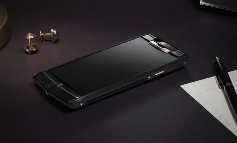 Vertu Signature Touch Pure Jet Red Gold  smartphone de 19.500 euro
