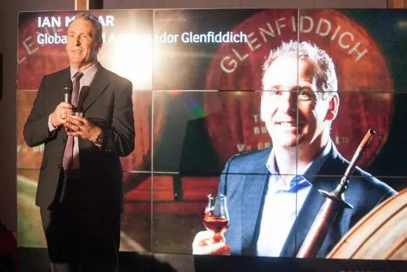 Ambasadorul Glenfiddich, Ian Millar, în vizită la București