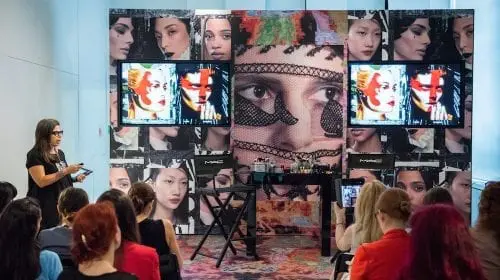 MAC Cosmetics a prezentat tendințele în machiaj  pentru sezonul toamnă-iarnă 2015