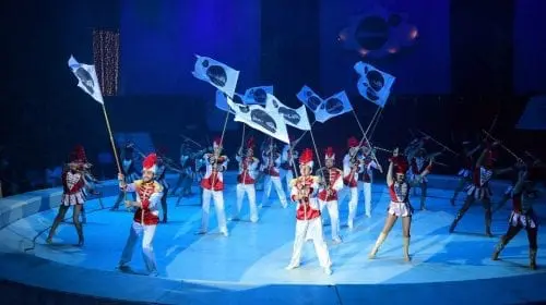 5 ani de modă autentică cu Molecule F