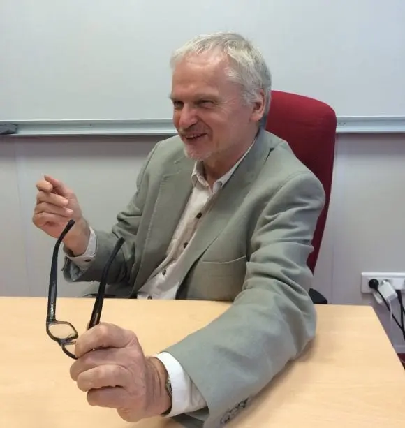 Prof. Robert Olorenshaw – Despre managementul brandurilor de lux
