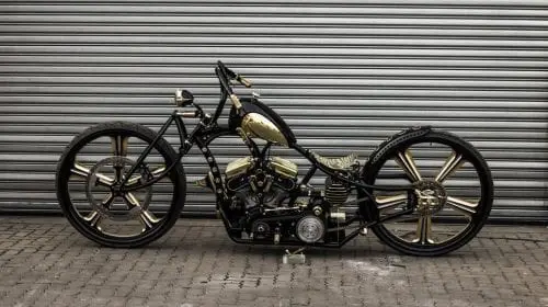 Prima motocicletă din lume cu roți de 30 inchi