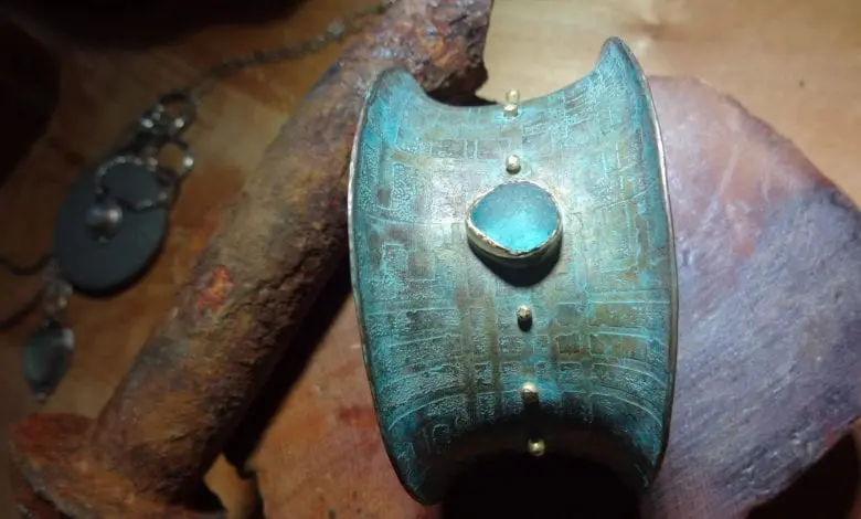 În contrast de sclipiri: tezaurul nipon al aliajelor 