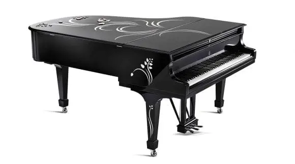 Lalique a colaborat cu Steinway pentru minunatul pian Heliconia