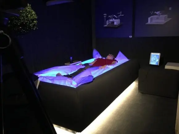 Zerobody – o piscină uscată sau un pat antigravitațional