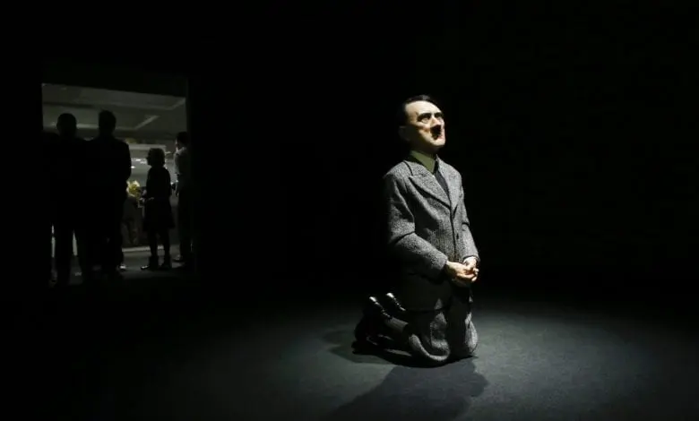 Hitler îngenuncheat valorează milioane
