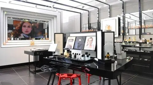 Chanel deschide un nou concept store în București