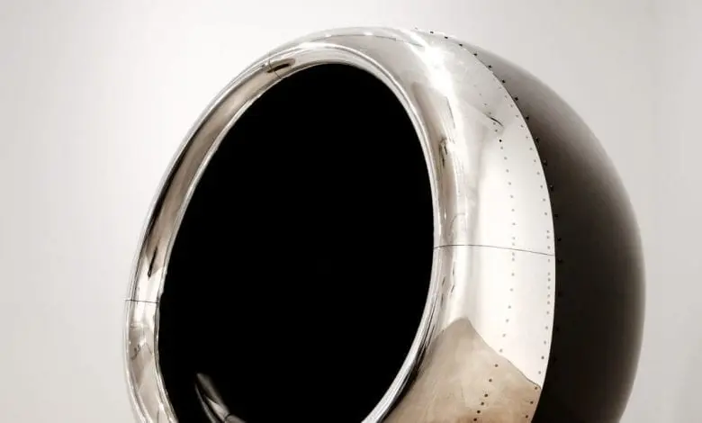 Scaun realizat dintr-un motor de Boeing 737