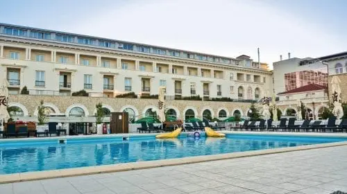 Summer Entertainment la Hotel IAKI