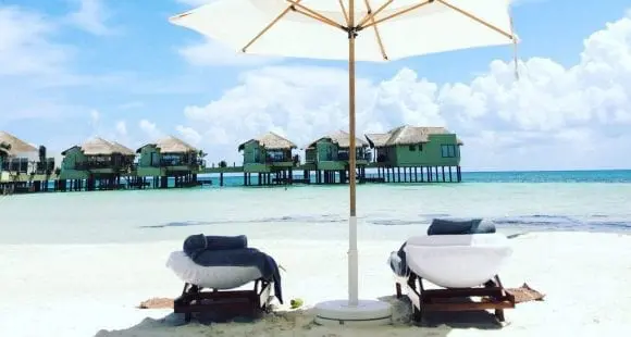 Bungalow-urile plutitoare de pe Riviera Maya