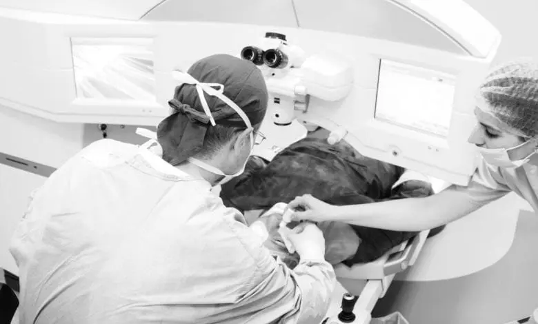 Chirurgia laser a viciilor de refracție – sau „Cum să scap de ochelari?”