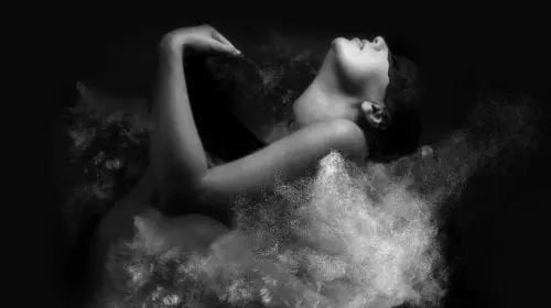 Carnal Blends by Initio – lumea plăcerilor interzise