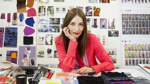 Roksanda Ilincic – și tușa exuberantă din portretul Primelor Doamne