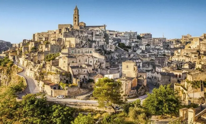 O peșteră preistorică a fost transformată într-un hotel de lux