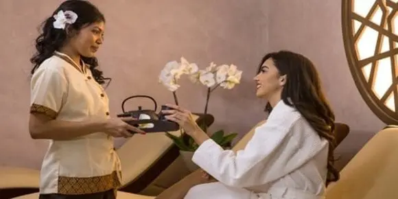 EXCLUSIV la THAIco SPA   Produsele de cosmetică medicală de la Dr. Kleathous, rezultatul a peste 20 de ani de cercetare medicală