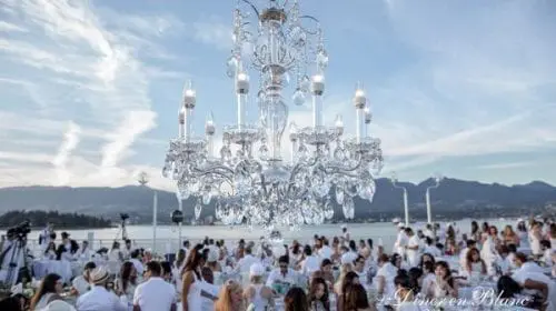 A mai ramas doar 1 zi până la cea mai mare cină în alb!