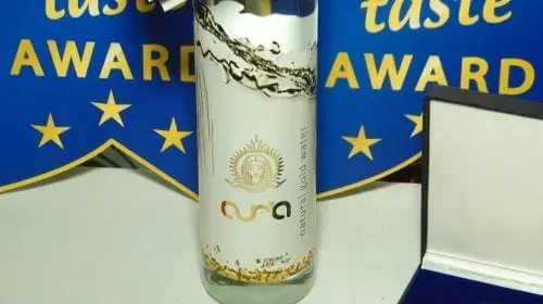 România exemplelor pozitive: apa românească Aur’a a fost recomandată pentru un meniu sănătos la televiziunea franceză