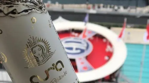 Unii dintre cei mai înstăriți oameni din lume care au urmărit live Grand Prix Monaco, dar și vedetele de la Festivalul de film de la Cannes, au băut apă românească