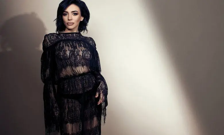 Simona Iacob – Despre Creativitate, Feminitate și business