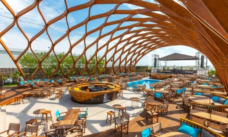Finisaje SSAB în designul spectaculos al celui mai scump club din Mamaia