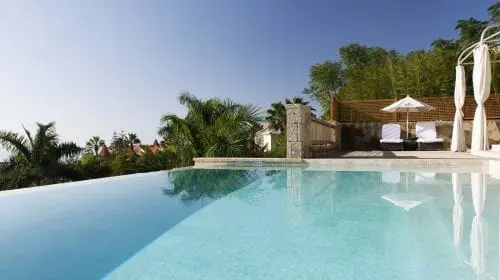La exclusivistul resort Bahía del Duque, timpul stă în loc