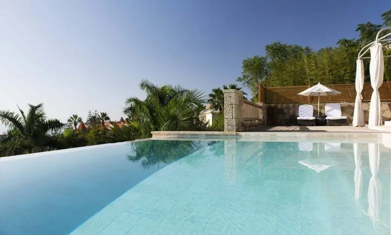 La exclusivistul resort Bahía del Duque, timpul stă în loc