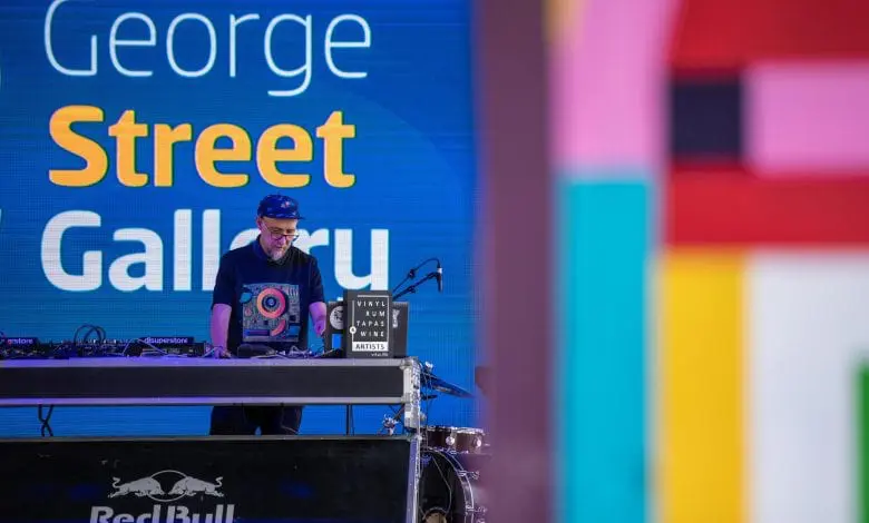 Cea mai mare galerie de artă stradală permanentă și primul concert augmentat din România au avut loc în București