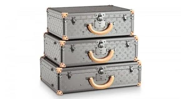 Louis Vuitton lansează colecția de geamantane Monogram Titane