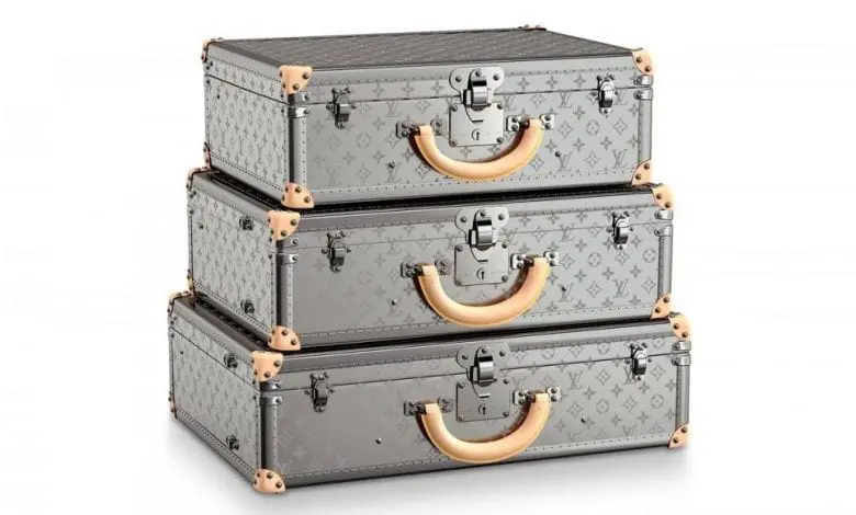 Louis Vuitton lansează colecția de geamantane Monogram Titane
