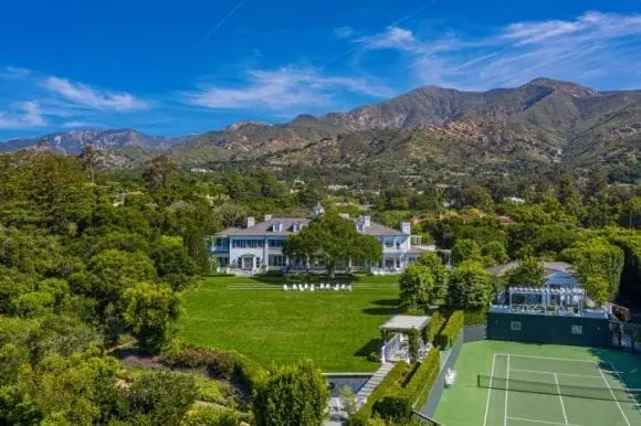 Actorul Rob Lowe a scos la vânzare un conac din California pentru 42,5 milioane de dolari