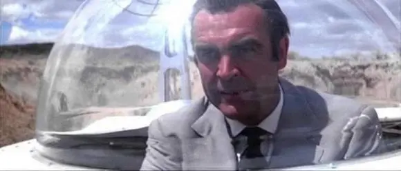 Vehicul lunar condus de Sean Connery ca agentul 007, scos la licitație